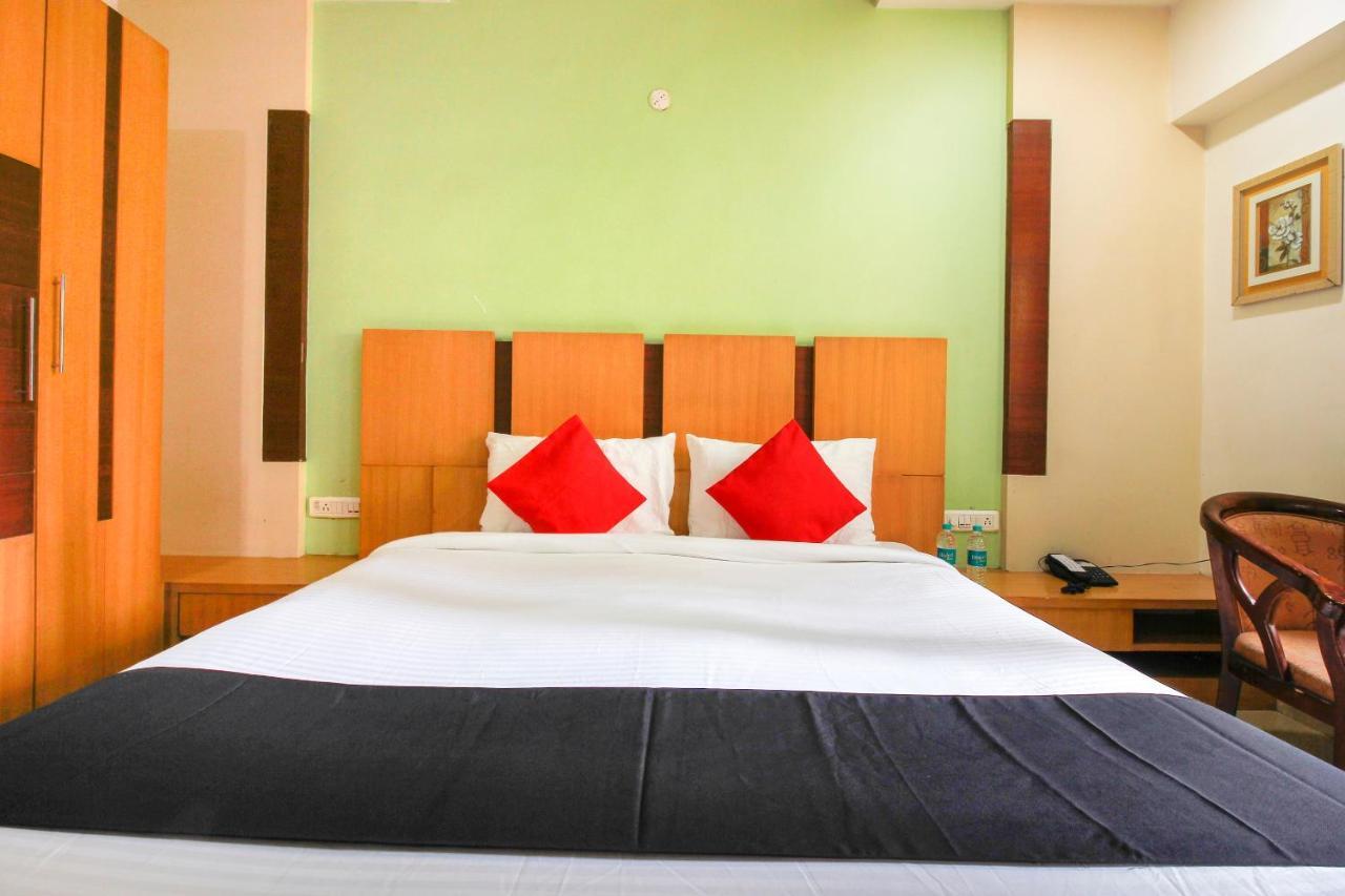 Capital O 66968 Haveli The Landmark Hotel Варангал Екстериор снимка
