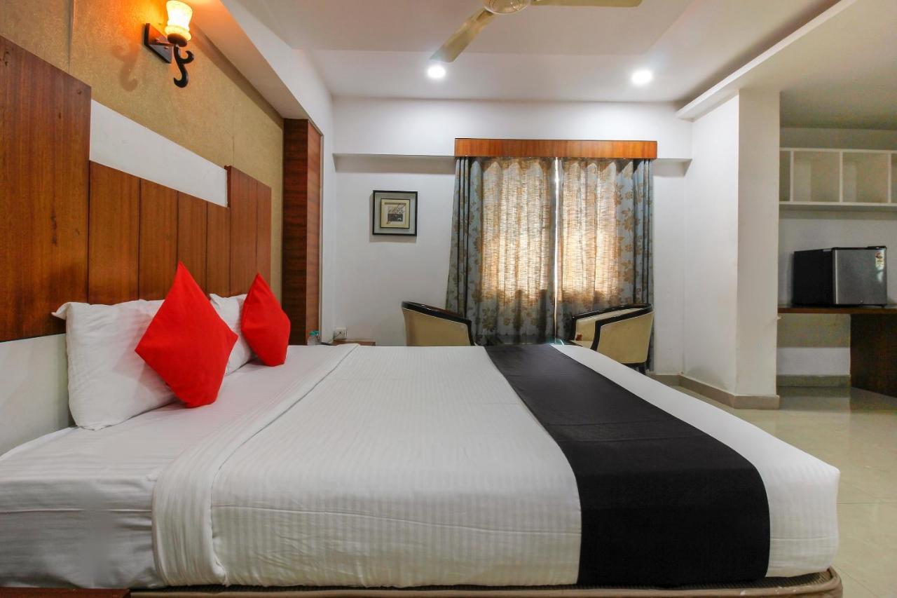 Capital O 66968 Haveli The Landmark Hotel Варангал Екстериор снимка